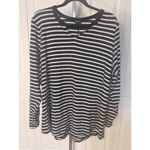 Torrid 3x Black White Stripe Polyester Stretch Waffle Knit Notch Neck